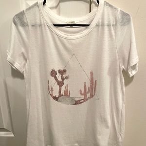 Womens En Creme White Graphic Top